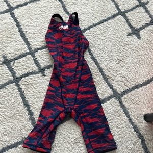 Arena tech suit size 26